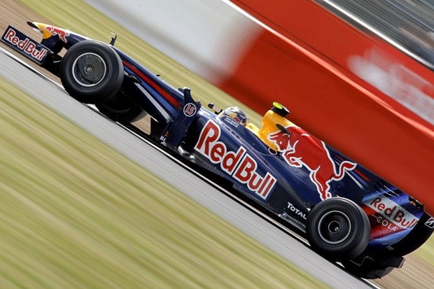 Red Bull nastavlja dominirati