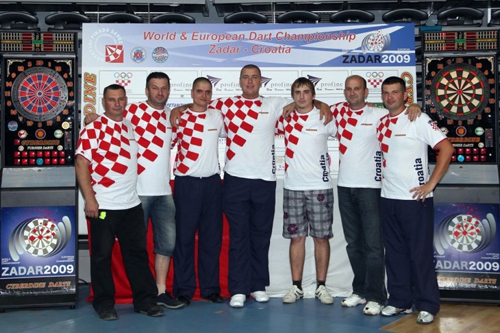 Njemačkoj dupla kruna, Hrvatska sedma i deveta