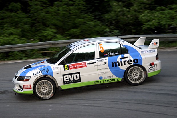 Opatija kuca na vrata