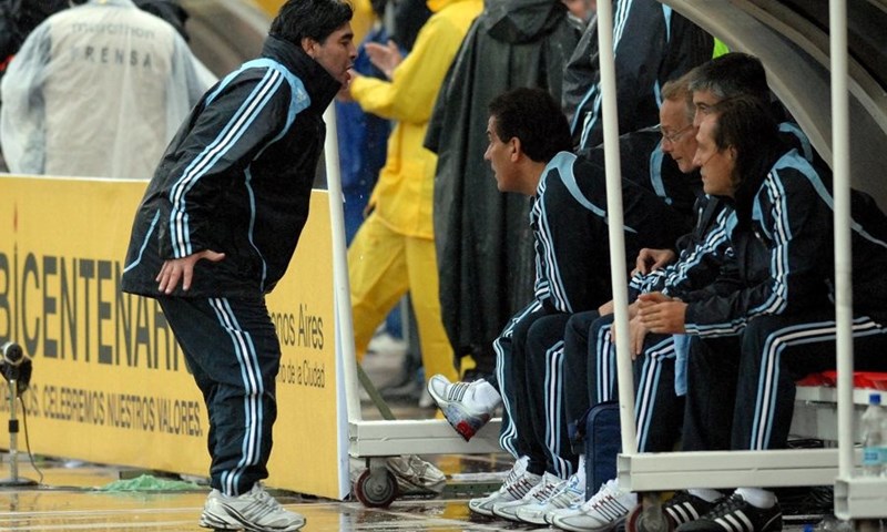 Maradona napokon dobio ugovor
