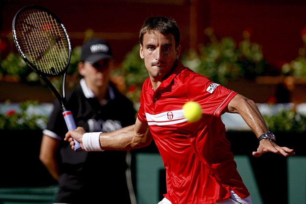 Robredo krenuo u obranu naslova