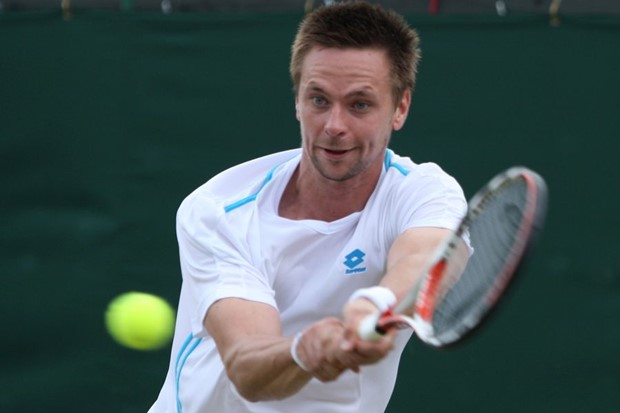 Söderling uvjerljiv na startu