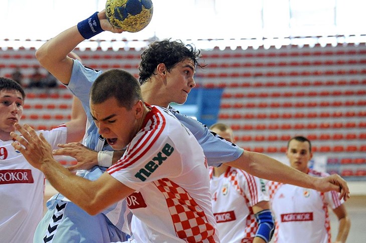 Težak poraz mladih Hrvata