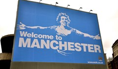 U Manchesteru se ratuje - jumbo plakatima