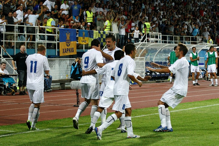 Danas Izvršni odbor, Čeh potpisuje