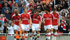 I Everton kupuje od Arsenala