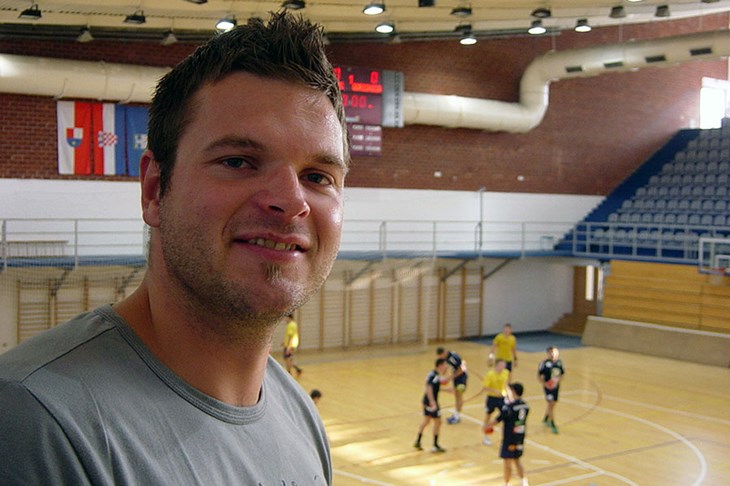 Prva pobjeda i novi igrač