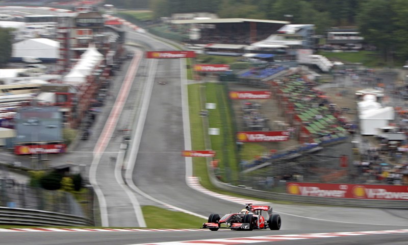 Trulli jedan, Hamilton dva