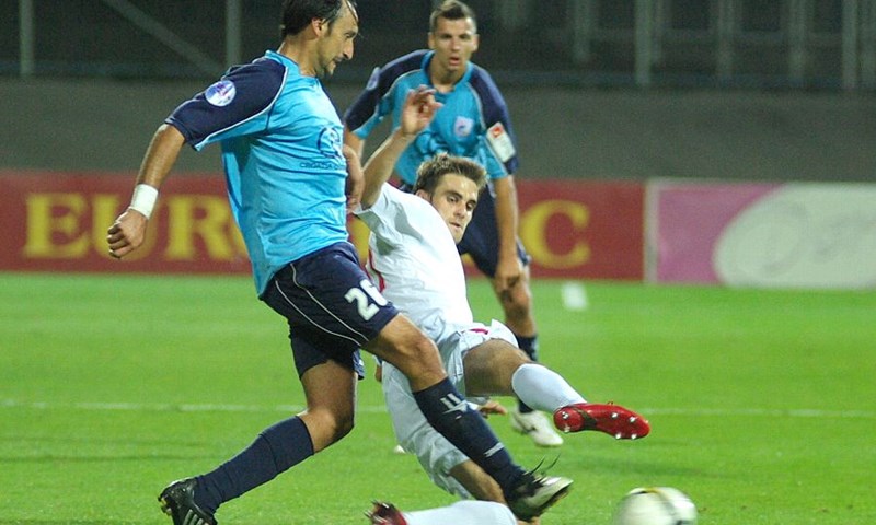 Još dvojica na izlaznim vratima