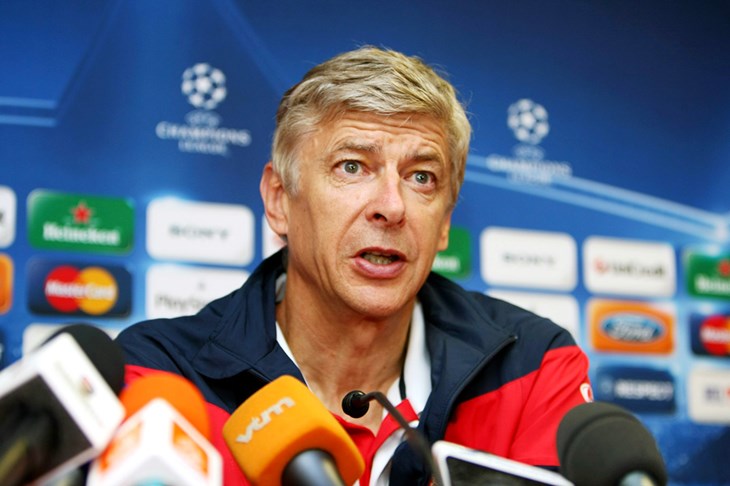 Wenger se ljuti na Hughesa