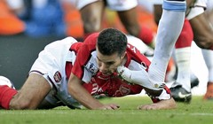 Adebayoru izrečena prva kazna