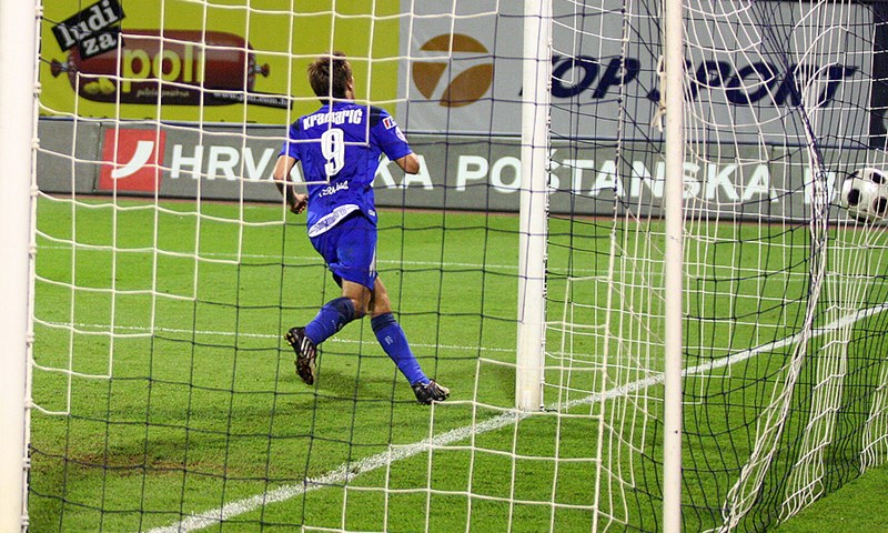 Kramarić i Slepi za prolaz