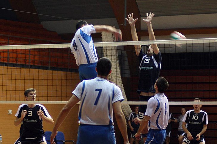 Prošli Sisak, Mladost i Karlovac