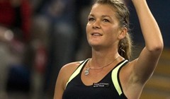 Ruskinja i Poljakinja za naslov