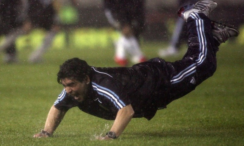 Video: Bolatti spasio Maradonu