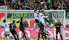 Wolfsburg pogađa krajem poluvremena