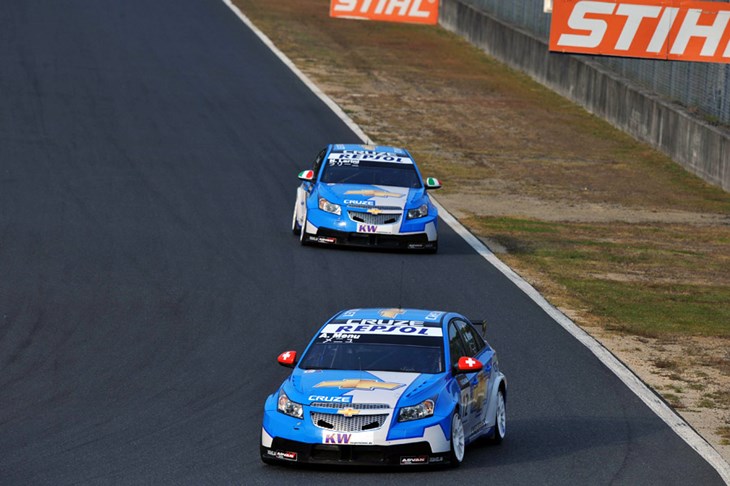 WTCC: Menu se umiješao u borbu Mullera i Huffa osvojivši pole u Kini