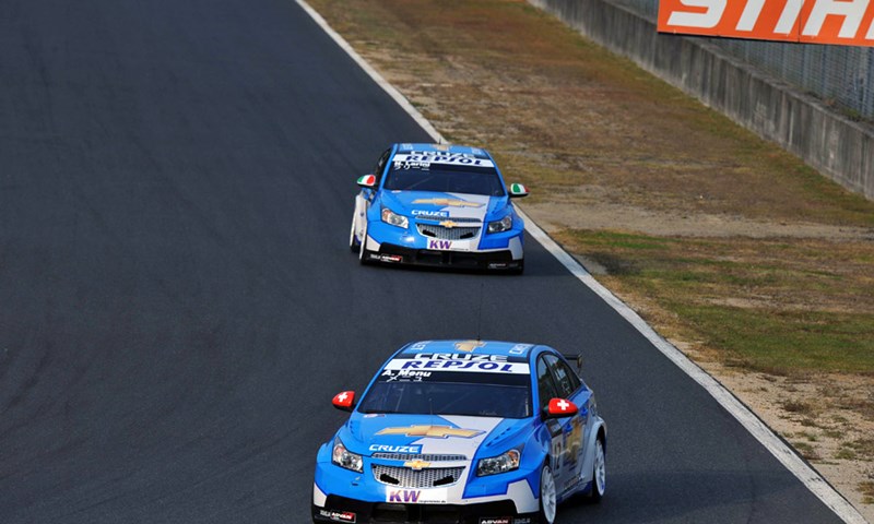 WTCC: Menu se umiješao u borbu Mullera i Huffa osvojivši pole u Kini