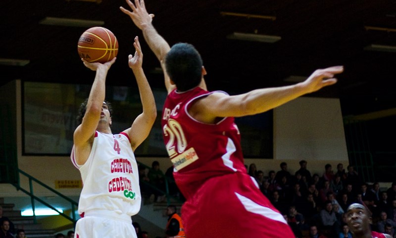 Crvena zvezda pred stečajem