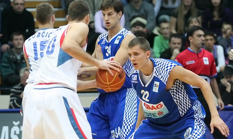 Slovenci razbijeni u završnici