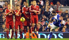 Liverpool sve dalje od naslova