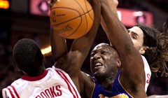 Video: Brooks i Rocketsi šokirali Lakerse