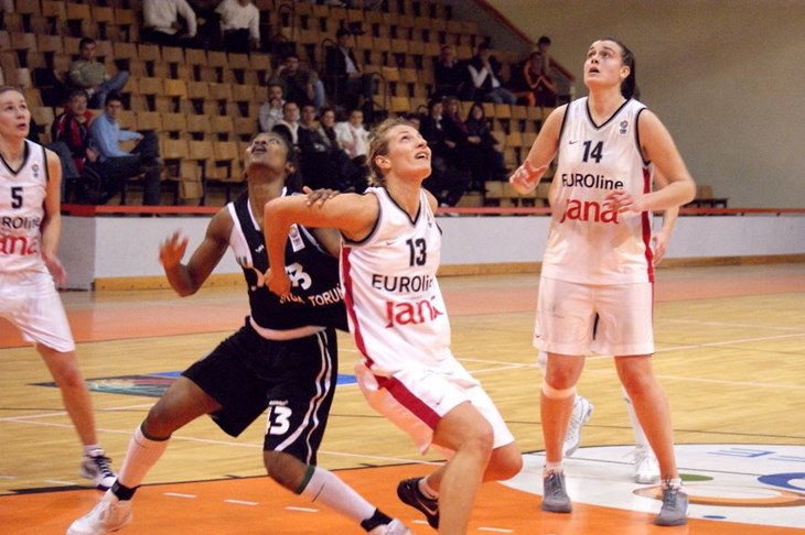 U drugom dijelu slomile Poljakinje