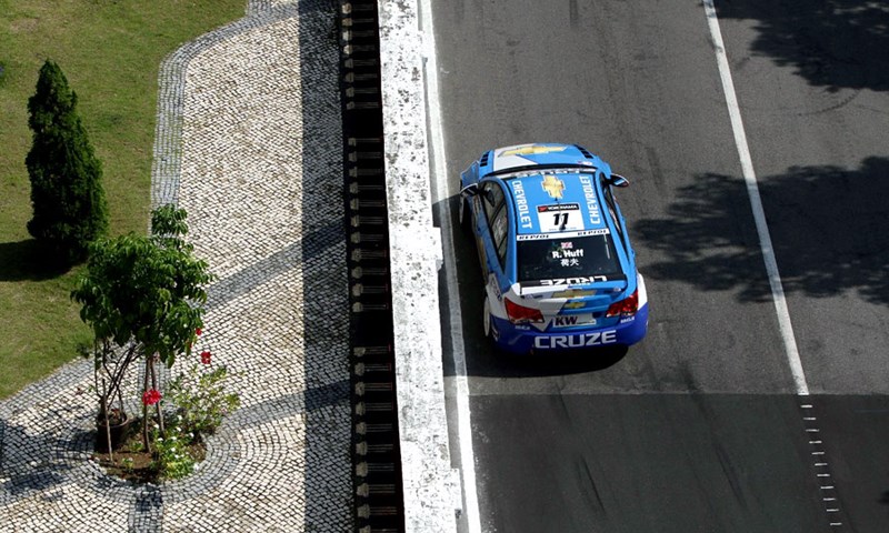 WTCC: Huff i četvrtu godinu zaredom osvojio pole u Makau, titula se bliži