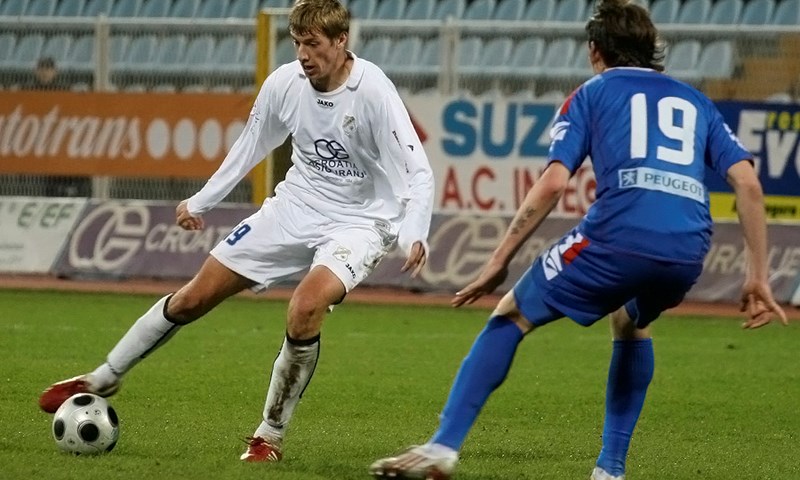 Rijeka protiv Armenaca bez golova