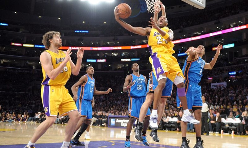 Bryant i James vode u izboru za All Stars