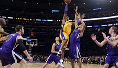 Bryant sa sirenom spasio Lakerse