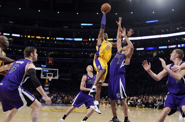 Bryant sa sirenom spasio Lakerse