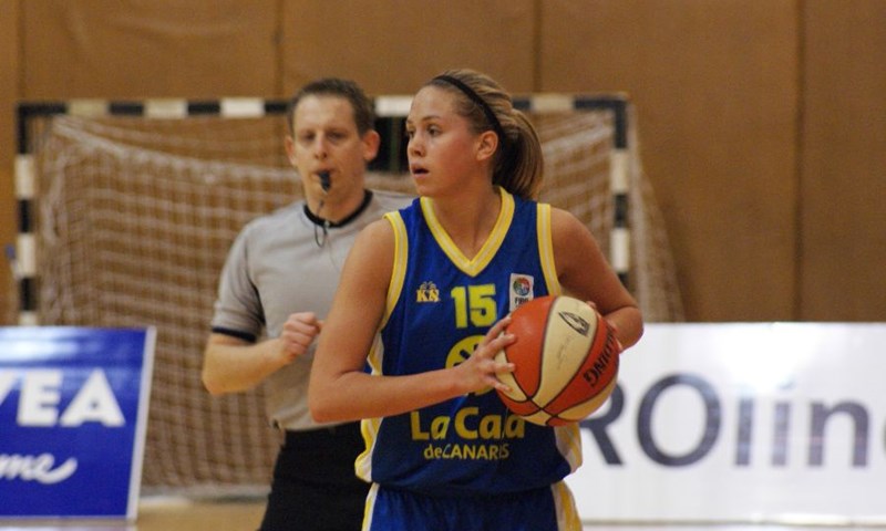 Nadežda i Athinaikos najbliži prolazu
