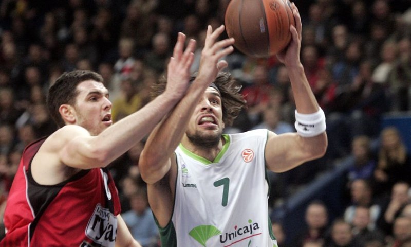 Cook pogurao Efes Pilsen