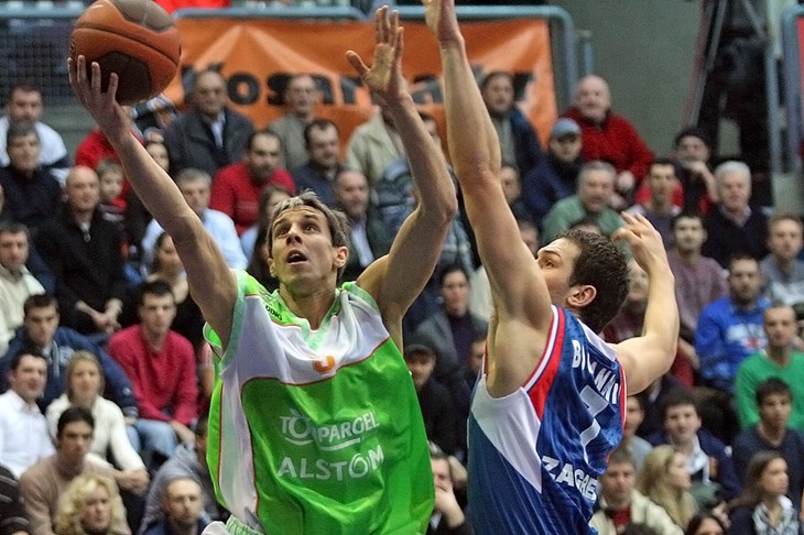 Navijači ponijeli Asvel do trofeja