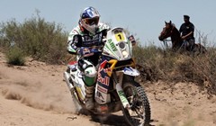 Policajac nepozvan "uredovao"