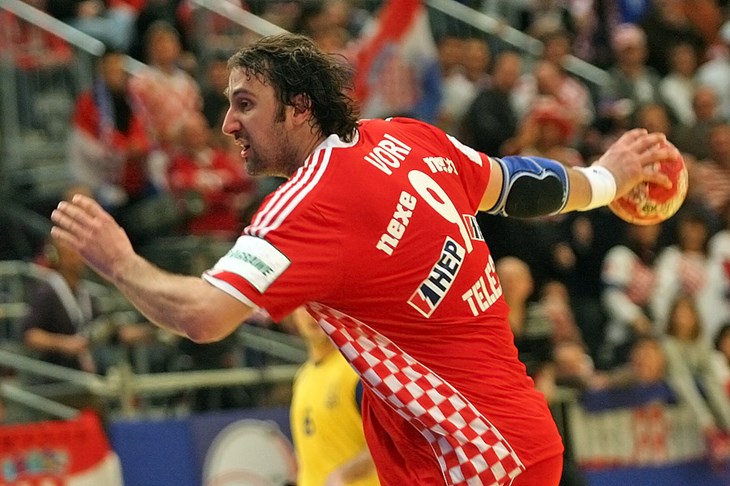 Protiv mušterije po važne bodove