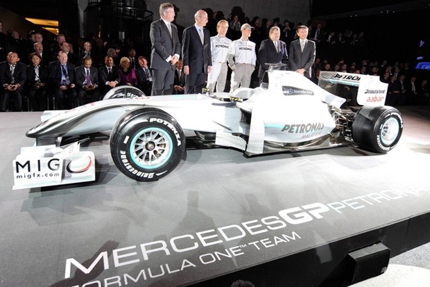 Video: Mercedes predstavio nove boje