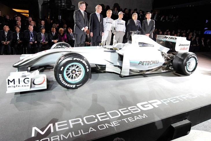 Video: Mercedes predstavio nove boje