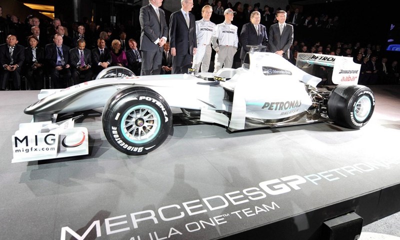 Video: Mercedes predstavio nove boje