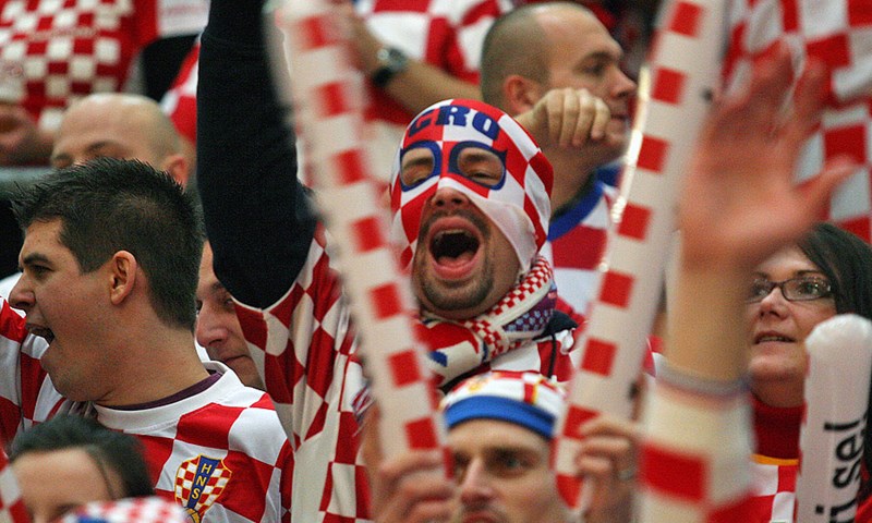 Skromni doček za srebrne rukometaše