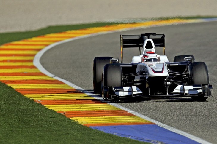 Sauber u stopu prati Massu