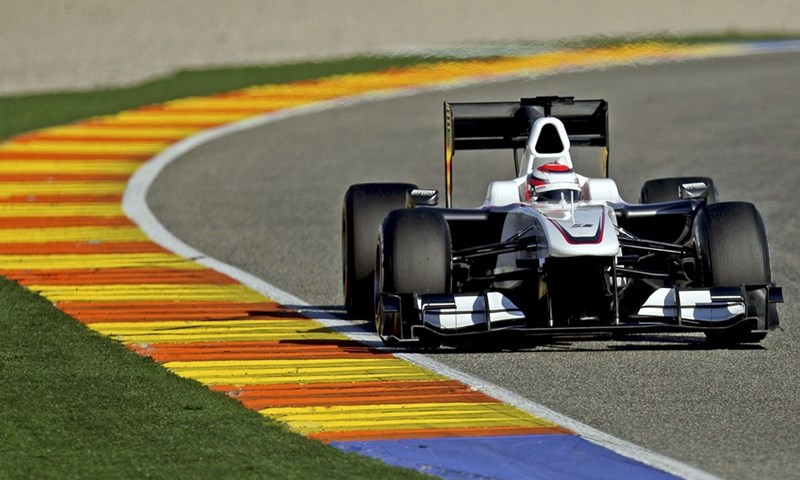 Sauber u stopu prati Massu