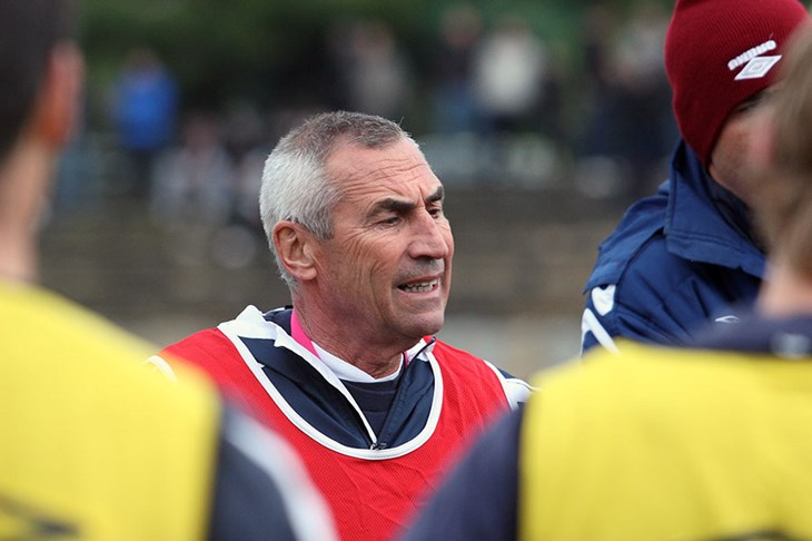 Reja: "Zarate mora igrati timski"