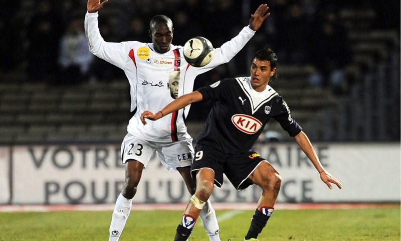 Chamakh (još) nije Arsenalov