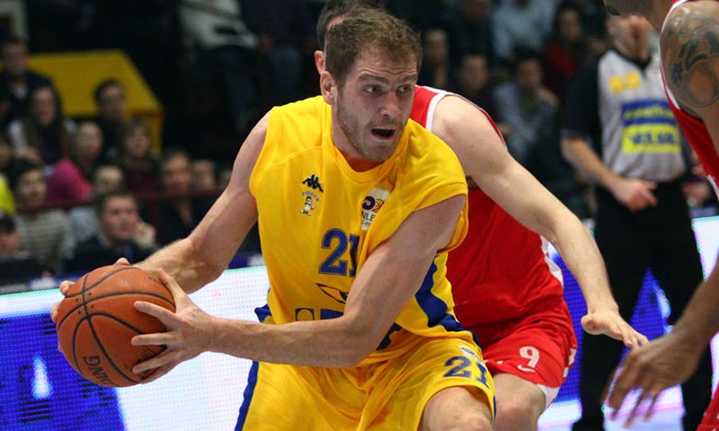 Luka Žorić i službeno u Unicaji