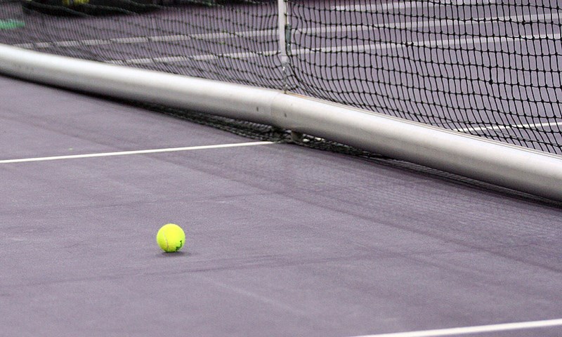Francuzi u velikoj prednosti: Paire dominantan, Pouille slavio nakon pet setova