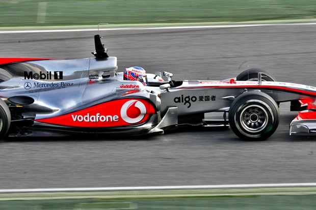 Brawn stao na Buttonovu stranu