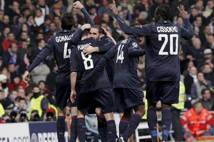 Video: Muk na Santiago Bernabeuu