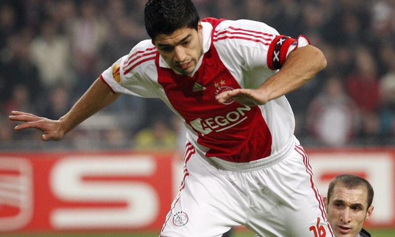 Ajax dominantan u derbiju